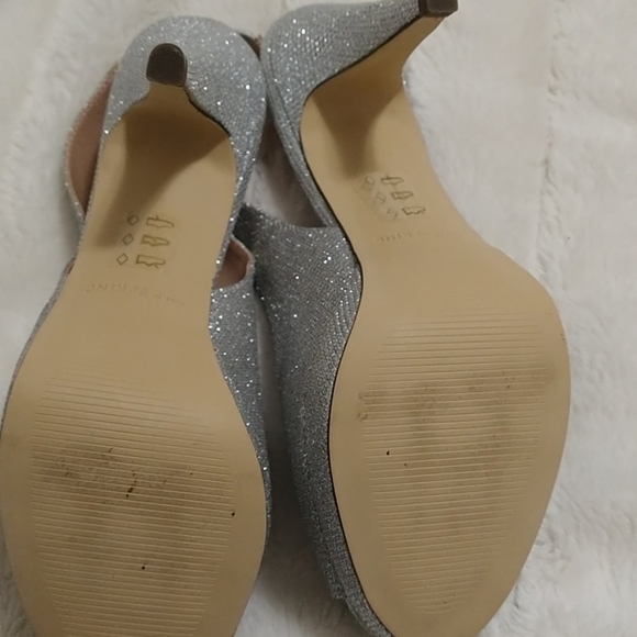 Fancy shoes - Picture 3 of 4